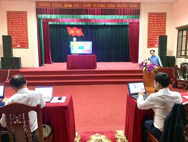 UBND xã Thuận Lộc tổ chức tập huấn nâng cao kỹ năng nghiệp vụ về cải cách hành chính cho đội ngũ cán bộ, công chức, người hoạt động không chuyên trách xã.